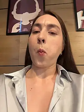 Holly_Play