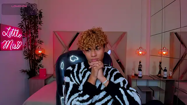 Anyelo_Twink webcam