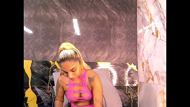 indian_barbie webcam