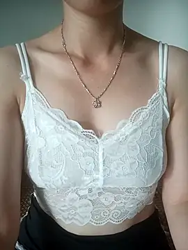 Aria_Maya webcam