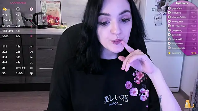 lina__tyaaan webcam