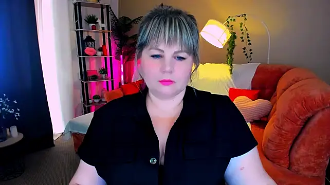 CrystaalStaar live cam on StripChat