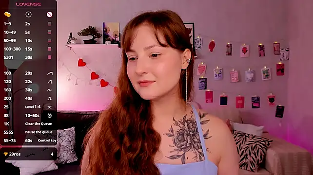 velvet_cherry_ live cam on StripChat