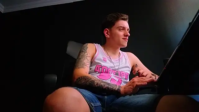 FelixStarkk live cam on StripChat