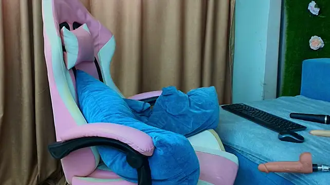 AmmyFlirty live cam on StripChat