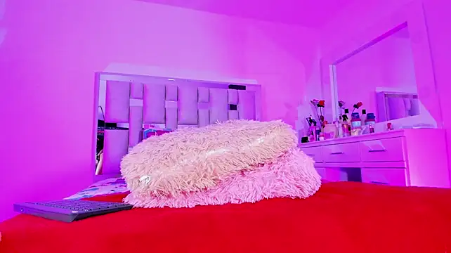 emili_clark webcam