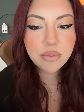 CurvyKimmy1 webcam