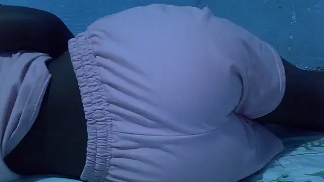 blackgal2 live cam on StripChat