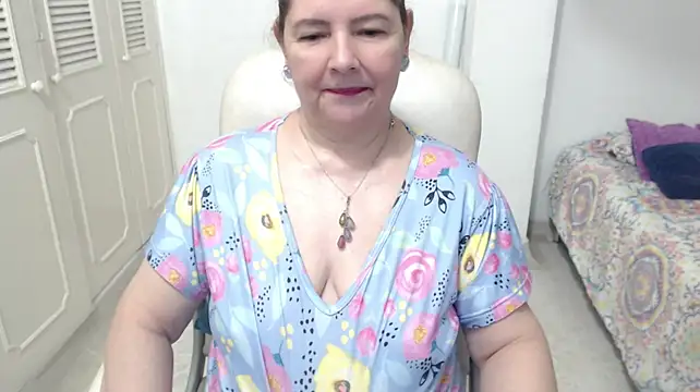 leonela_69 webcam