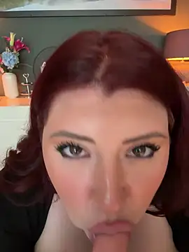 CurvyKimmy1