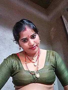 Hot_kamla