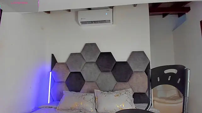 Latrellx7 webcam