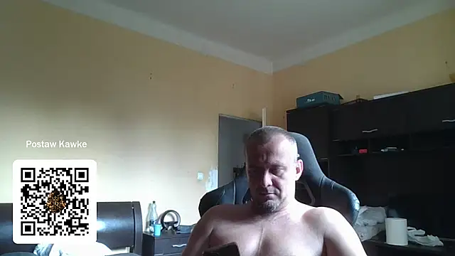 MrWhitePL live cam on StripChat