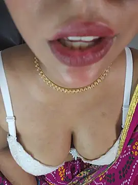 callmeshreya webcam