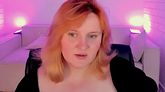 KathyBriggs live cam on StripChat