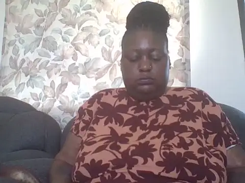 fat_ebonyqueen live cam on StripChat