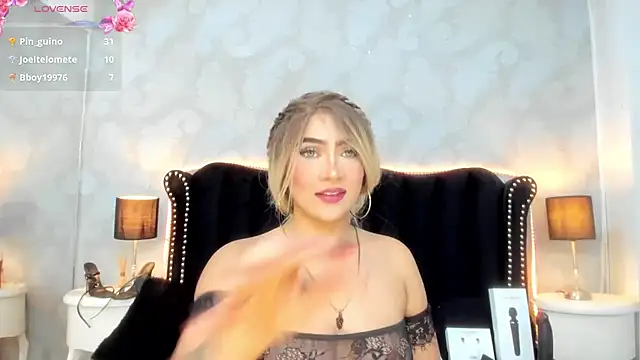 ViictoriaGrey live cam on StripChat