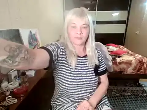 Lia_Laguna77 webcam