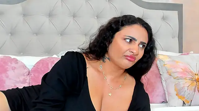 Bianca_Vale live cam on StripChat