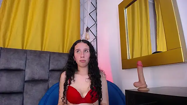 Zafira_Cass live cam on StripChat