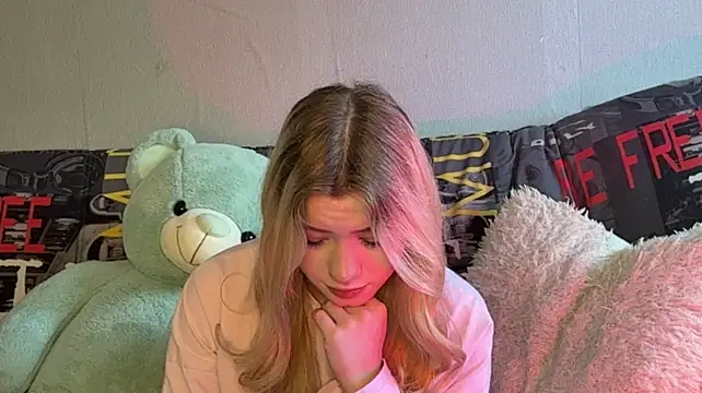 EarlineStrojnys webcam