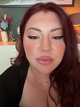 CurvyKimmy1 webcam