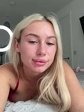 SexySaraxxoo webcam
