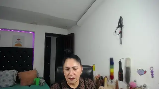mature_bigboobs10 webcam