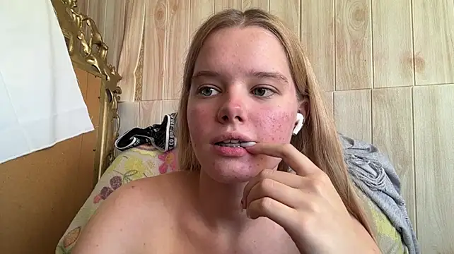 Malinwitch Live Webcam on Stripchat