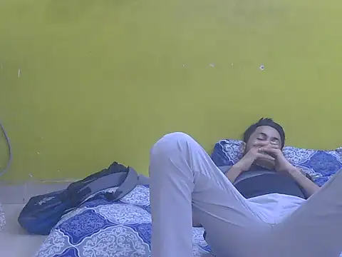 Stubborndesiboy webcam