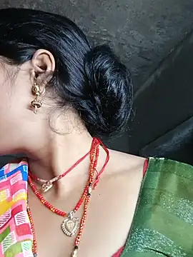 Hot_kamla