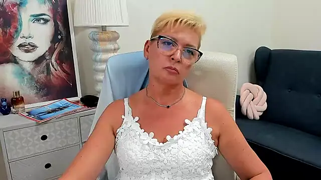 luna_xfantasy webcam