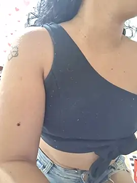 euahotmarii3 live cam on StripChat