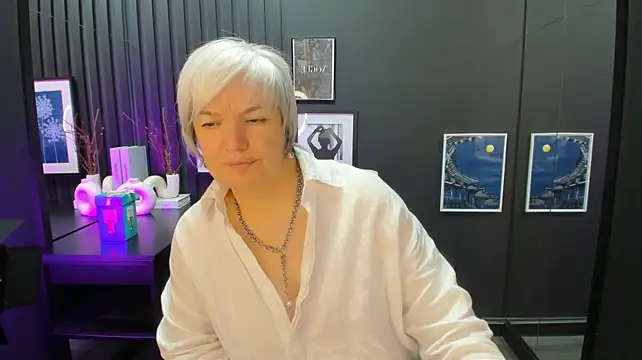 CarmenSoft live cam on StripChat