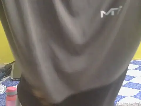 Stubborndesiboy live cam on StripChat