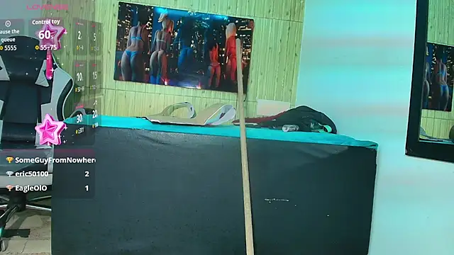 honeyluxe_ live cam on StripChat