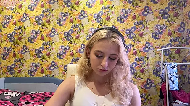 LisaBam webcam