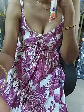 Cuteteluguammmaie live cam on StripChat
