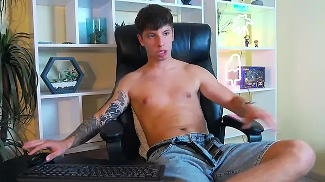 ThomasEdisonn live cam on StripChat