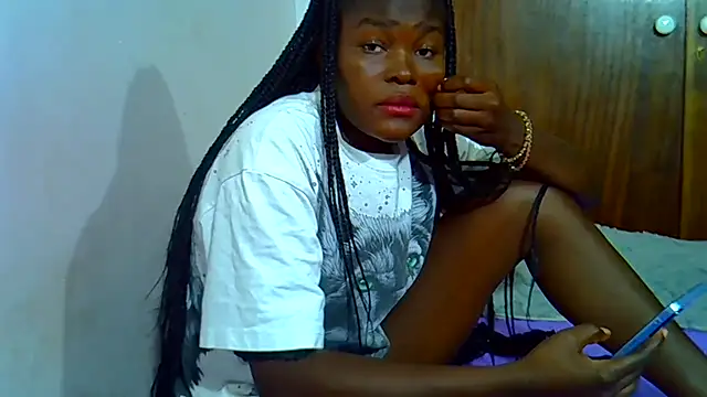 VirginPrincess06 live cam on StripChat