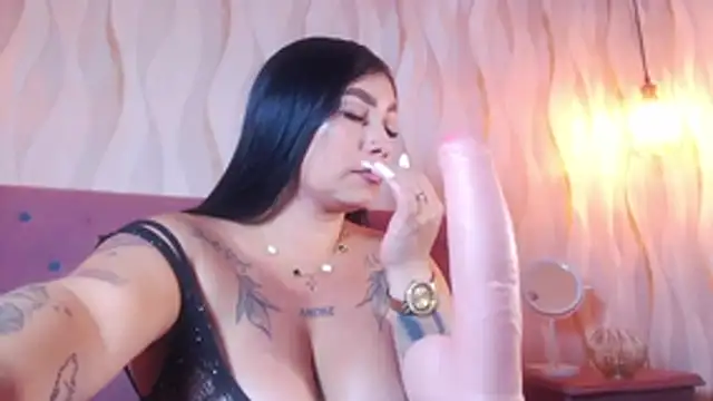 Milf_NaomiBraunx