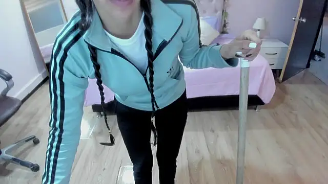 Mariam_Lopez__ live cam on StripChat