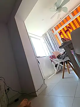 omarito100 live cam on StripChat