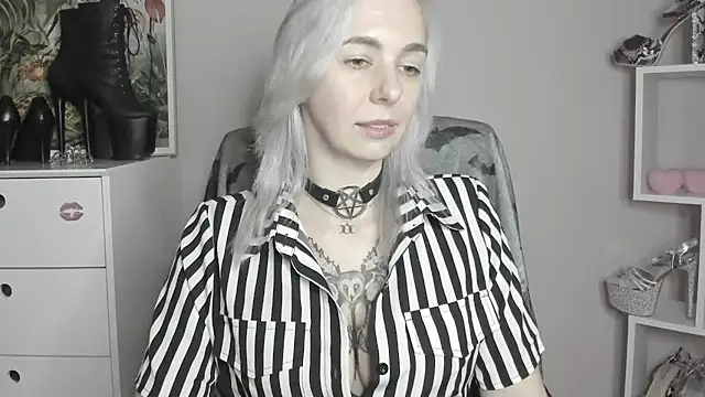 velvetanne live cam on StripChat