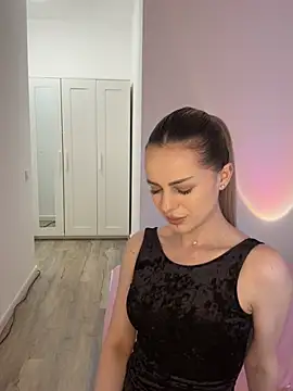 Lina_Avery live cam on StripChat
