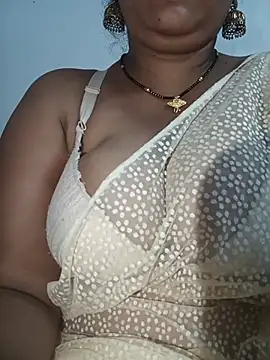 Nyra-23 live cam on StripChat