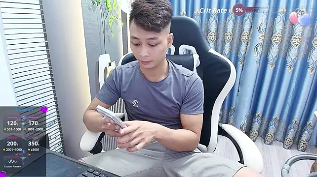 Naughty___asian webcam