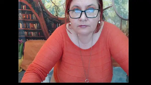 PlayfullMature webcam