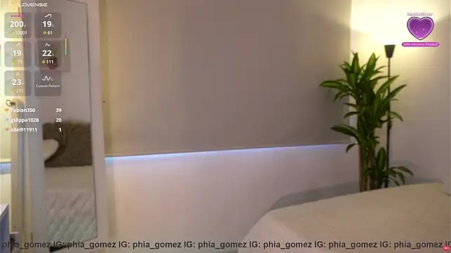 whitneyhot webcam