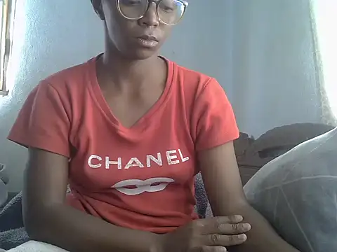 ElianeHot webcam